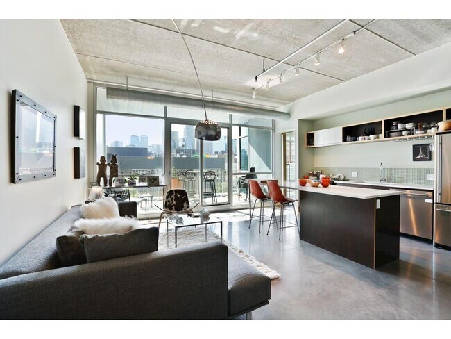 Photo - 345 6th Ave N Unit 303