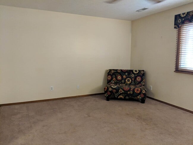 Photo - 3-Bedroom Tri-Level Home in Hillcrest