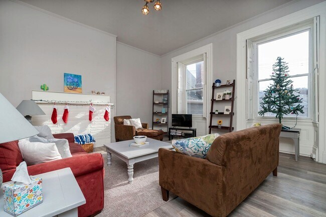 2353 Sidney St Unit 2