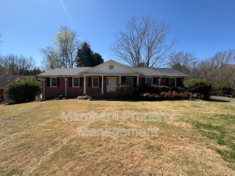 Photo - 4 Yarmouth Ct