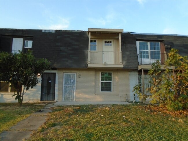 Photo - 12042 Beechnut St Unidad True