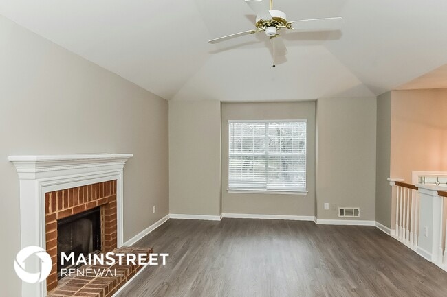 Photo - 1685 Versailles Dr