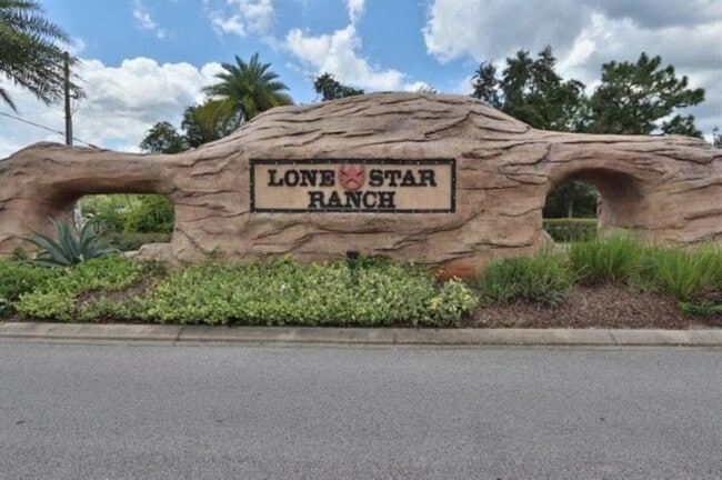 Photo - 15662 Stable Run Dr