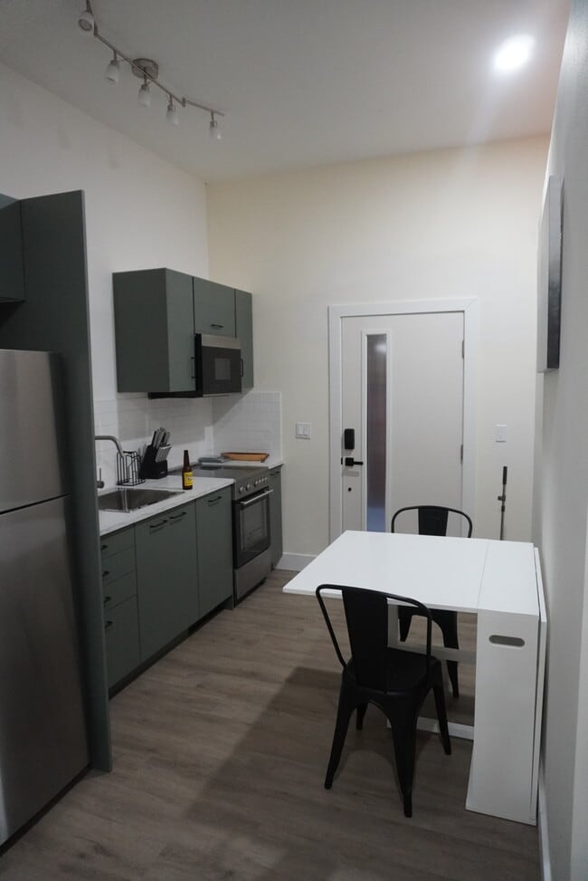 Photo - 18408 Occidental Ave S