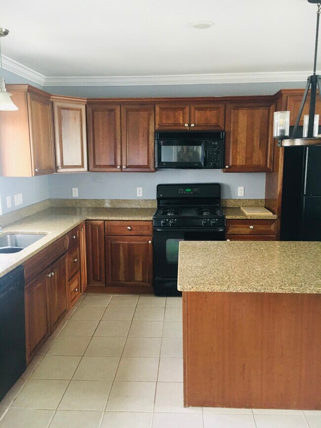 Photo - 2720 State St