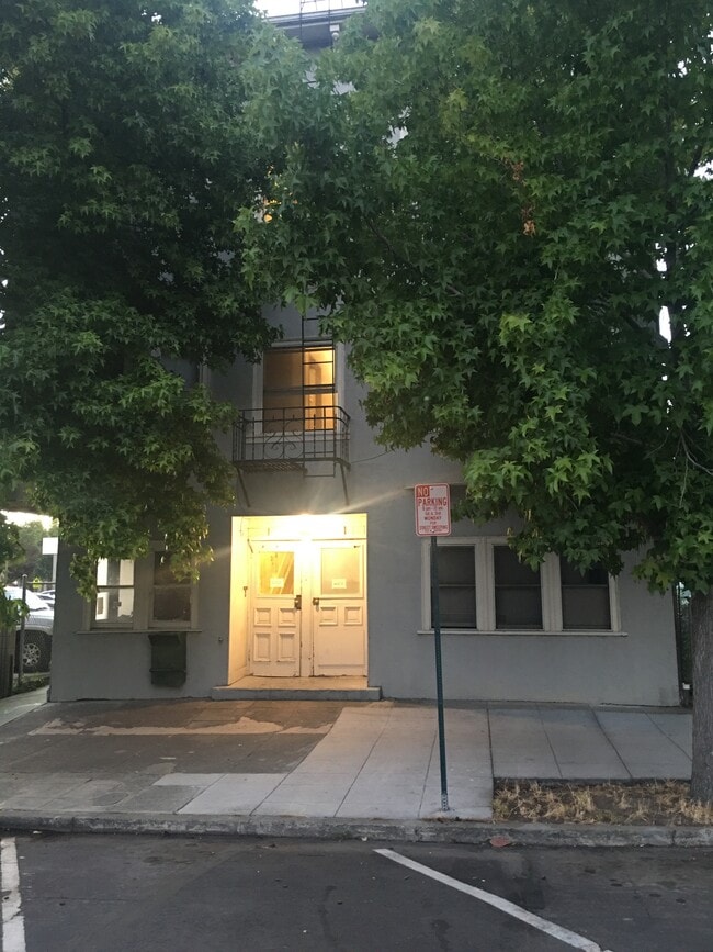 Photo - 1086 41st St