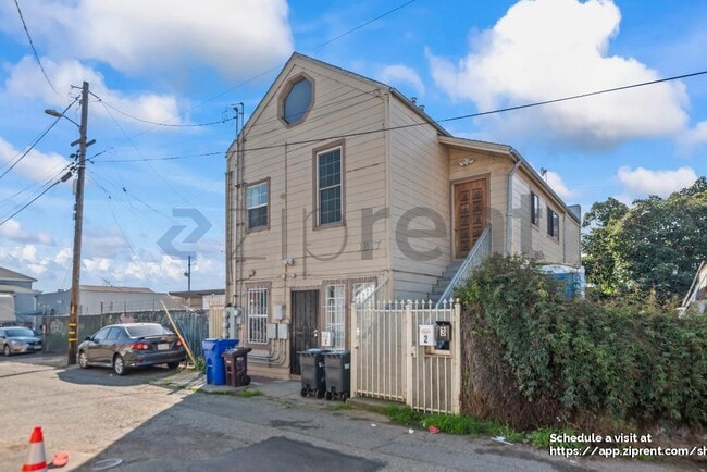 Photo - 1820 International Blvd