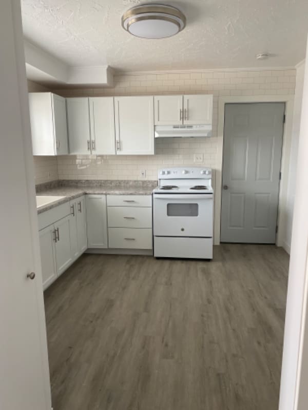 Photo - 711 Summit St