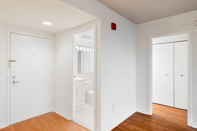 Photo - 200 Lombard St Unit 602