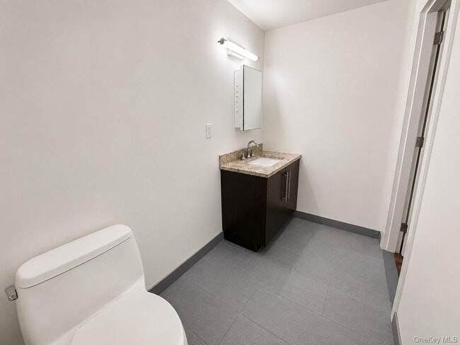13 Main St Unit 3E