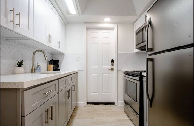 Photo - 2160 NW 18th Ter