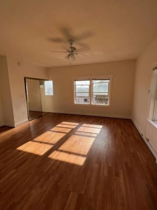Photo - 984 S. Oxford Avenue,