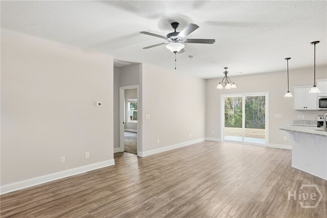 Photo - 105 Danielle Loop