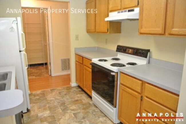 Photo - 700 Orchard Overlook Unit 202