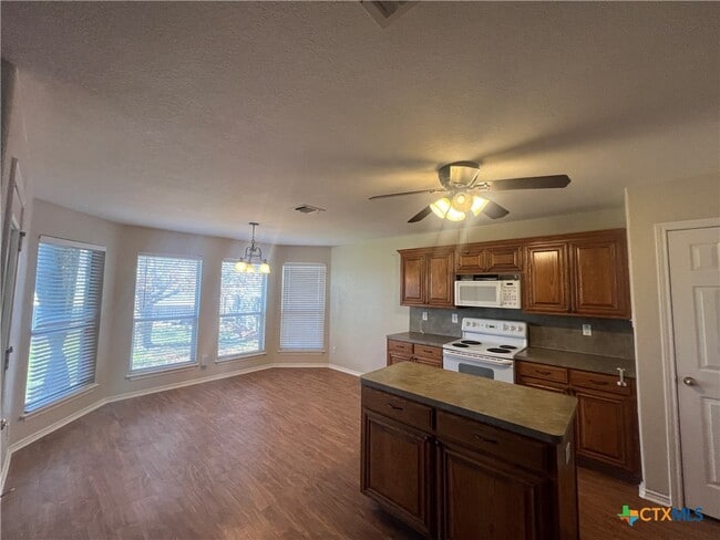 Photo - 2130 Jasons W Ct