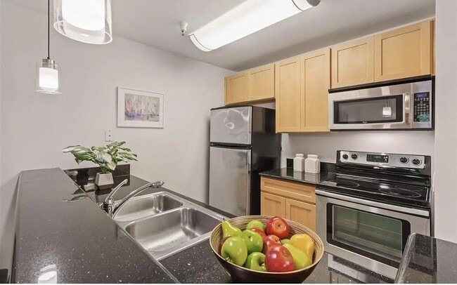 Cocina - 6400 Christie Ave Unidad 4109