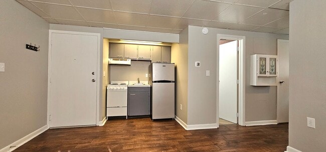 Building Photo - 1266 Westcliff Ct Unit 1272 Westcliff CT