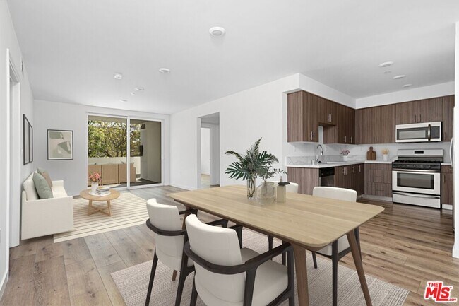 Photo - 5229 Willowcrest Ave Unit 307