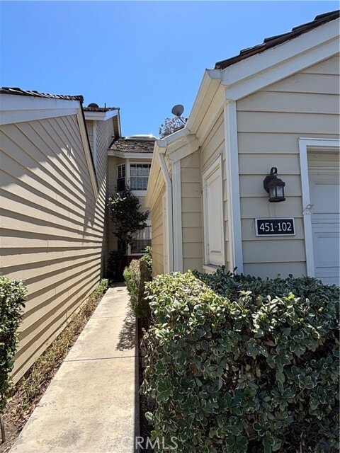 Photo - 451 Medford Ct