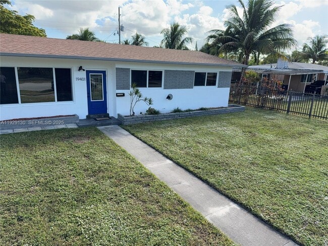 Building Photo - 19401 NE 1st Ave