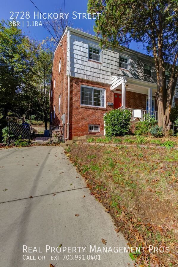 Photo - 2728 Hickory St