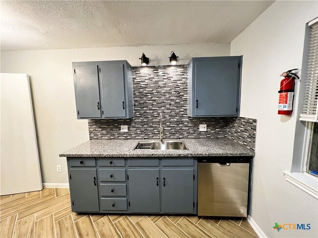 Building Photo - 303 Erby Ave Unit D