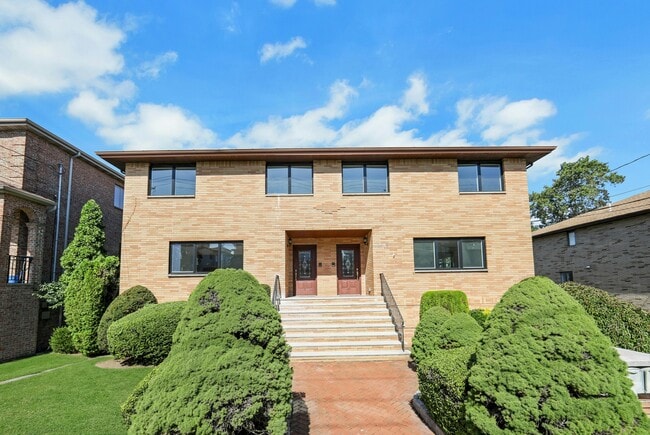 Building Photo - 2413 Hammett Ave Unit B Rental