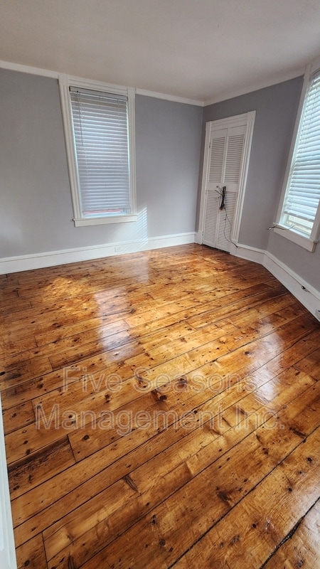 Photo - 25 Intervale Ave