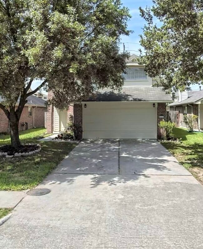 Building Photo - 12110 Bowsman Dr