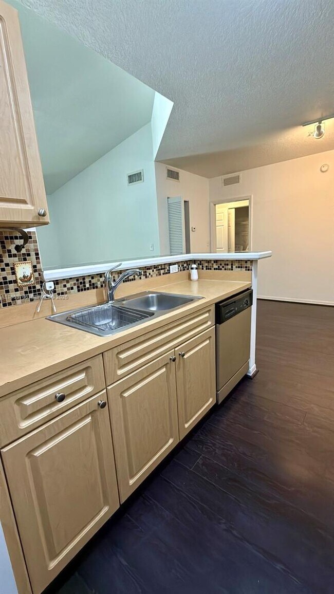 Photo - 6831 SW 44th St Unit 302