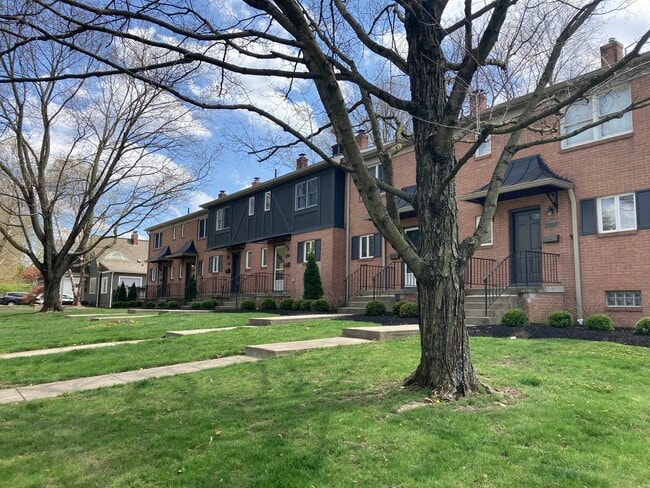 Photo - 2919 Zollinger Rd