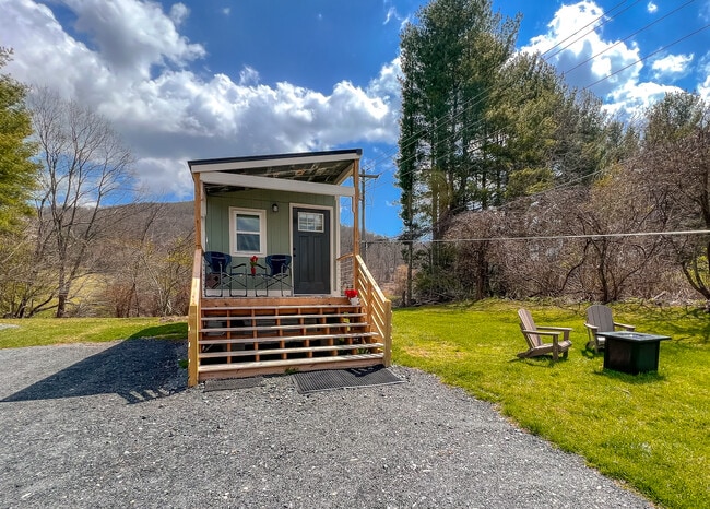 218 Bob McNeill Rd