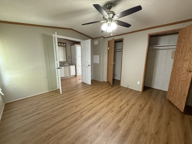 Photo - 832 Calla Lilly Ln