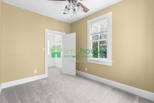 Photo - 106 Parkview Ave