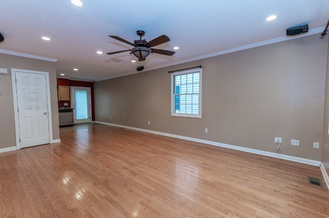 Photo - 127 Banksville Pl