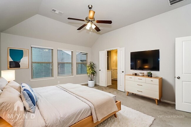 Photo - 120 Knight of Realm Blvd