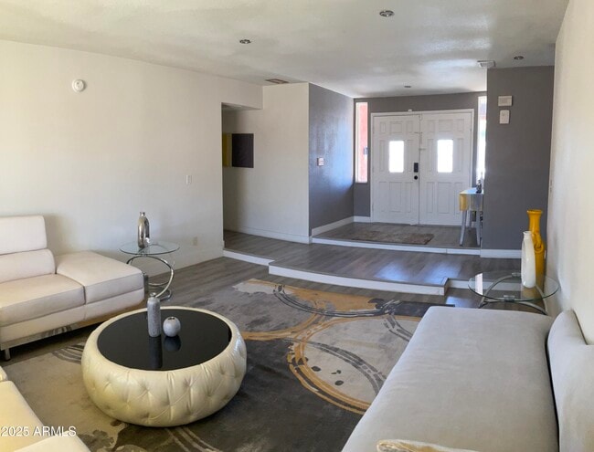 Building Photo - 8609 S 16th St Rental