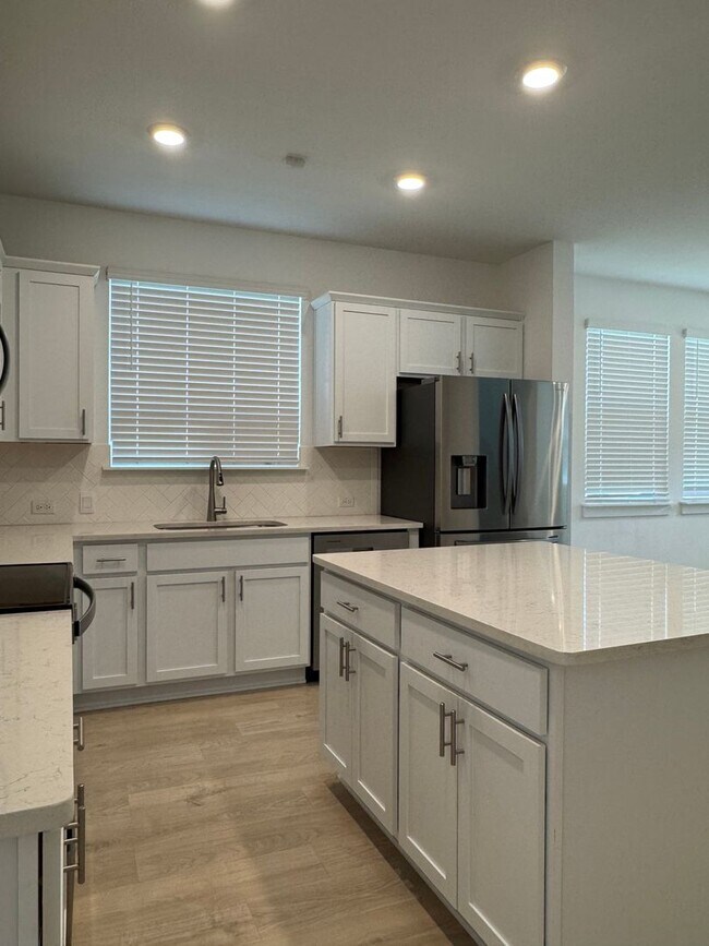 Photo - 4 BR/2.5BA | Single Family Home | 1-Car Garage Parking | Fenced backyard