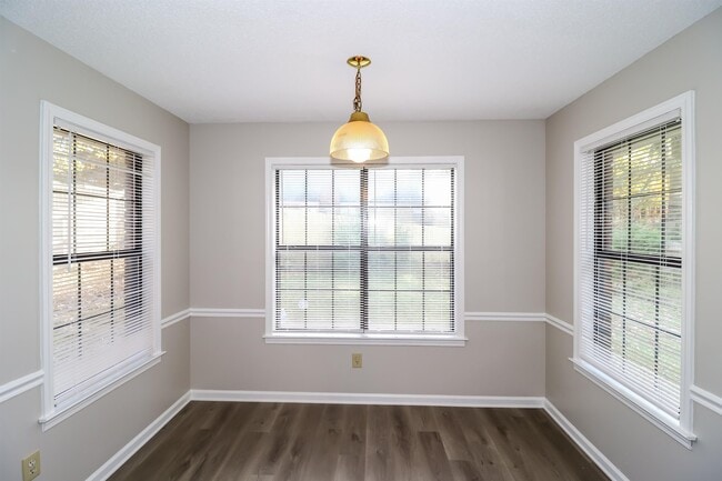 Photo - 6491 Tarus Dr