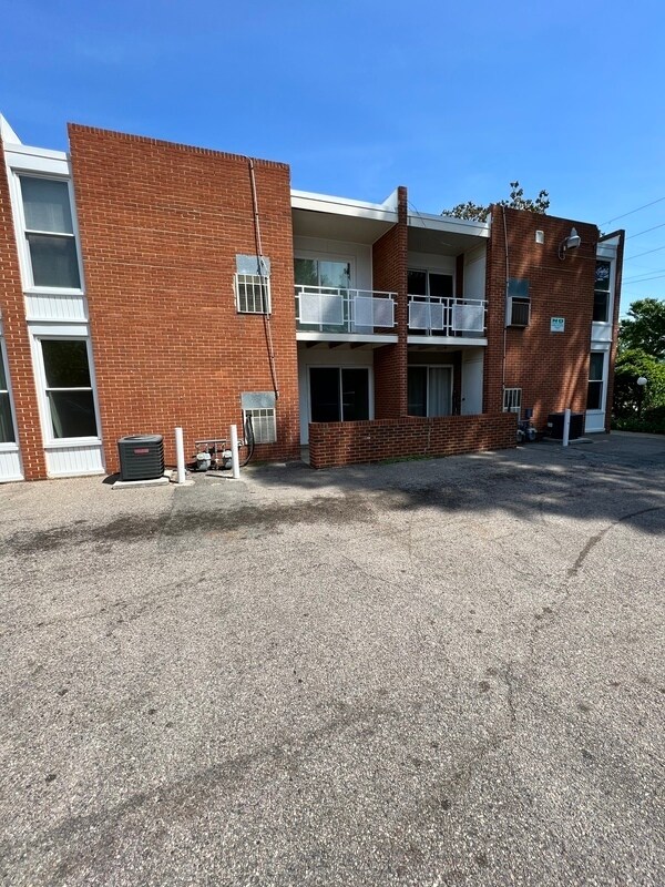 Photo - 3618 Chamberlayne Ave