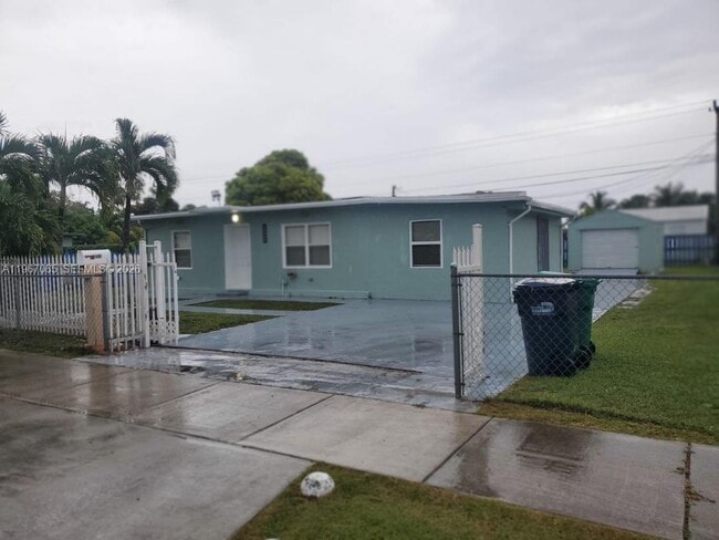 Photo - 15300 Leisure Dr