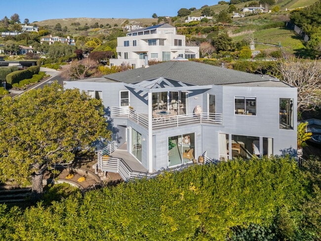 Photo - 20 Gilmartin Dr