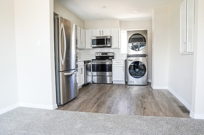 Photo - 6950 Morrison Dr Unidad Main Level