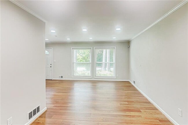 Photo - 2902 Delcourt Dr