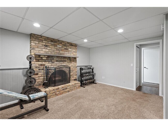 Photo - 10704 Yukon Ave S