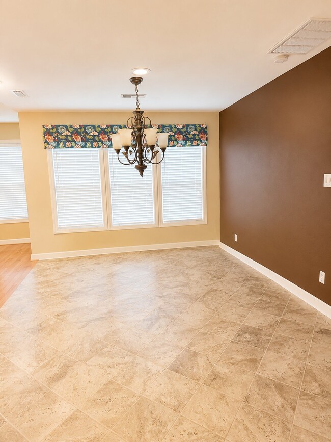 Photo - 109 W Tateway Rd