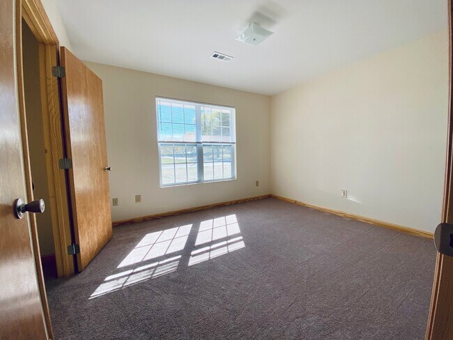 Photo - 145 Parker Ridge Rd