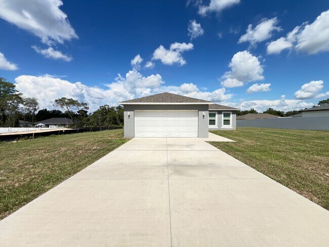 Photo - Beautiful and Lovely 3BD/2BA Home in Ocala!!l