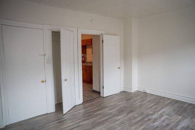 Photo - 534 N Law St Unidad 2