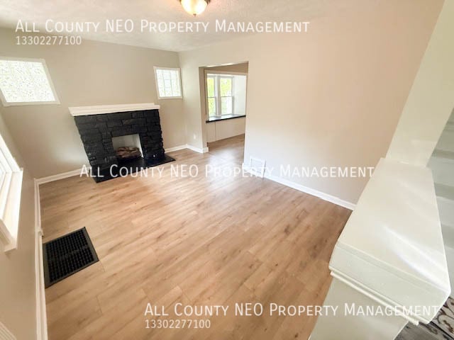 Photo - 593 Hoye Ave